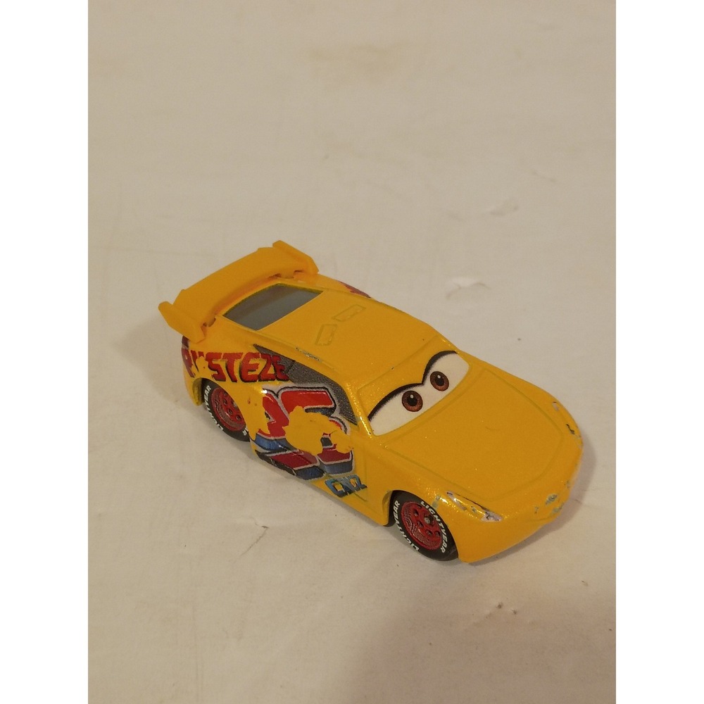 Disney Pixar Cars 3 Cruz Ramirez Rust-eze Racing Center Yellow Diecast Car 1:55
